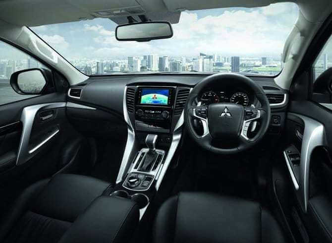 Dashboard-New-Pajero-Sport-2016