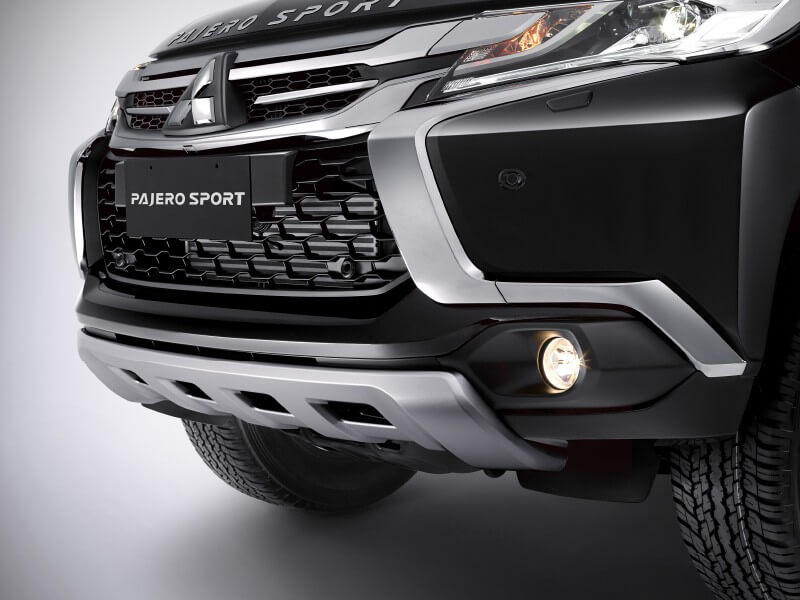 Mitsubishi Pajero Sport Rockford Fosgate-grill-depan