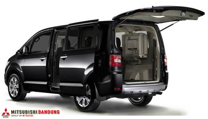 Bagasi Mitsubishi Delica